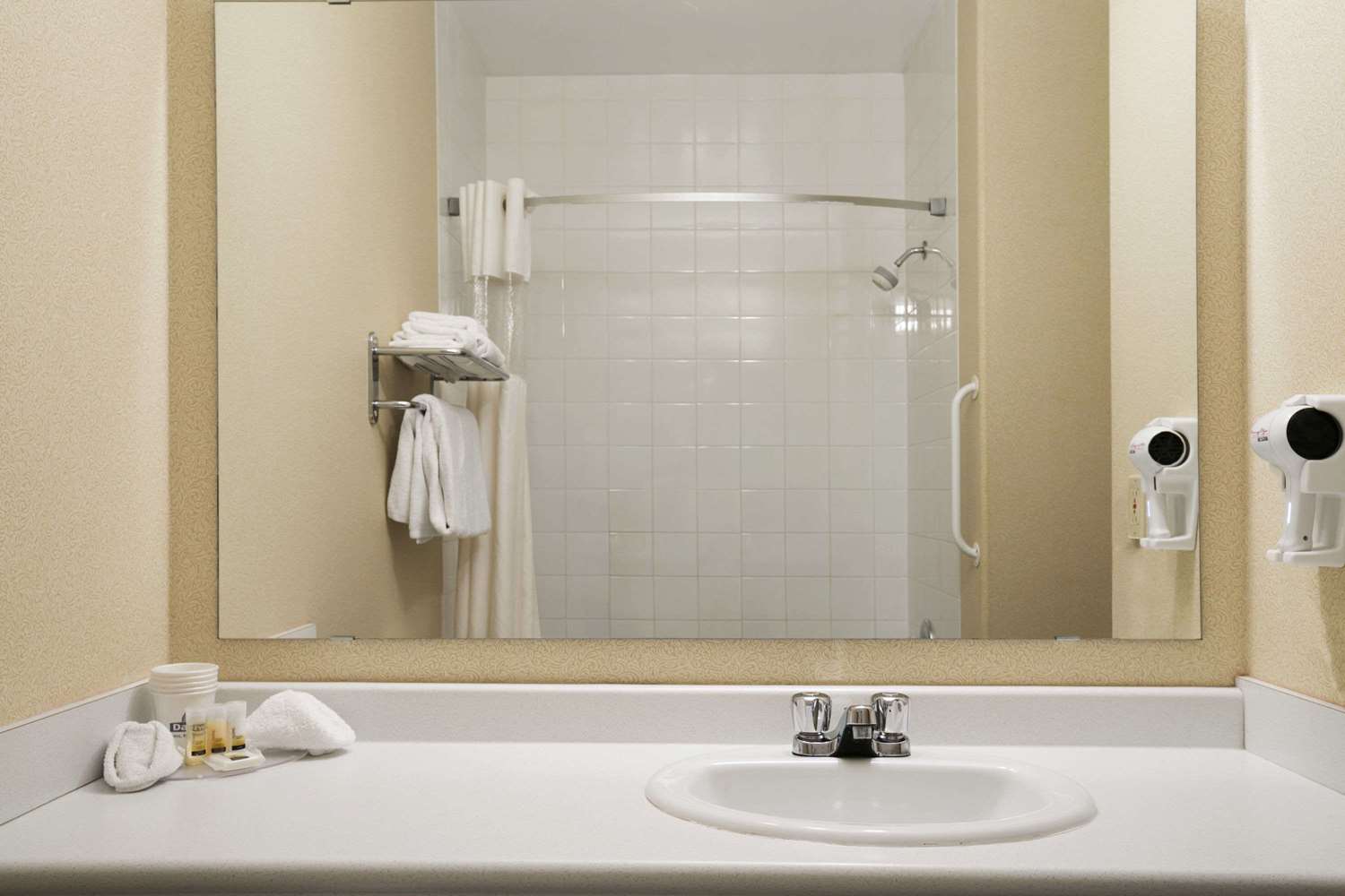 Days Inn by Wyndham Moose Jaw 18/18