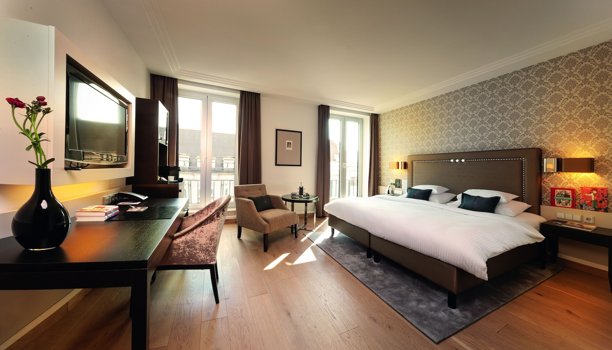 SUPERIOR, KING BED