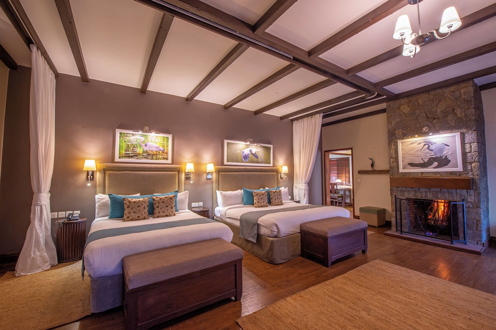 1 BEDROOM, DELUXE, DOUBLE OR TWIN BED, MOUNTAIN VIEW