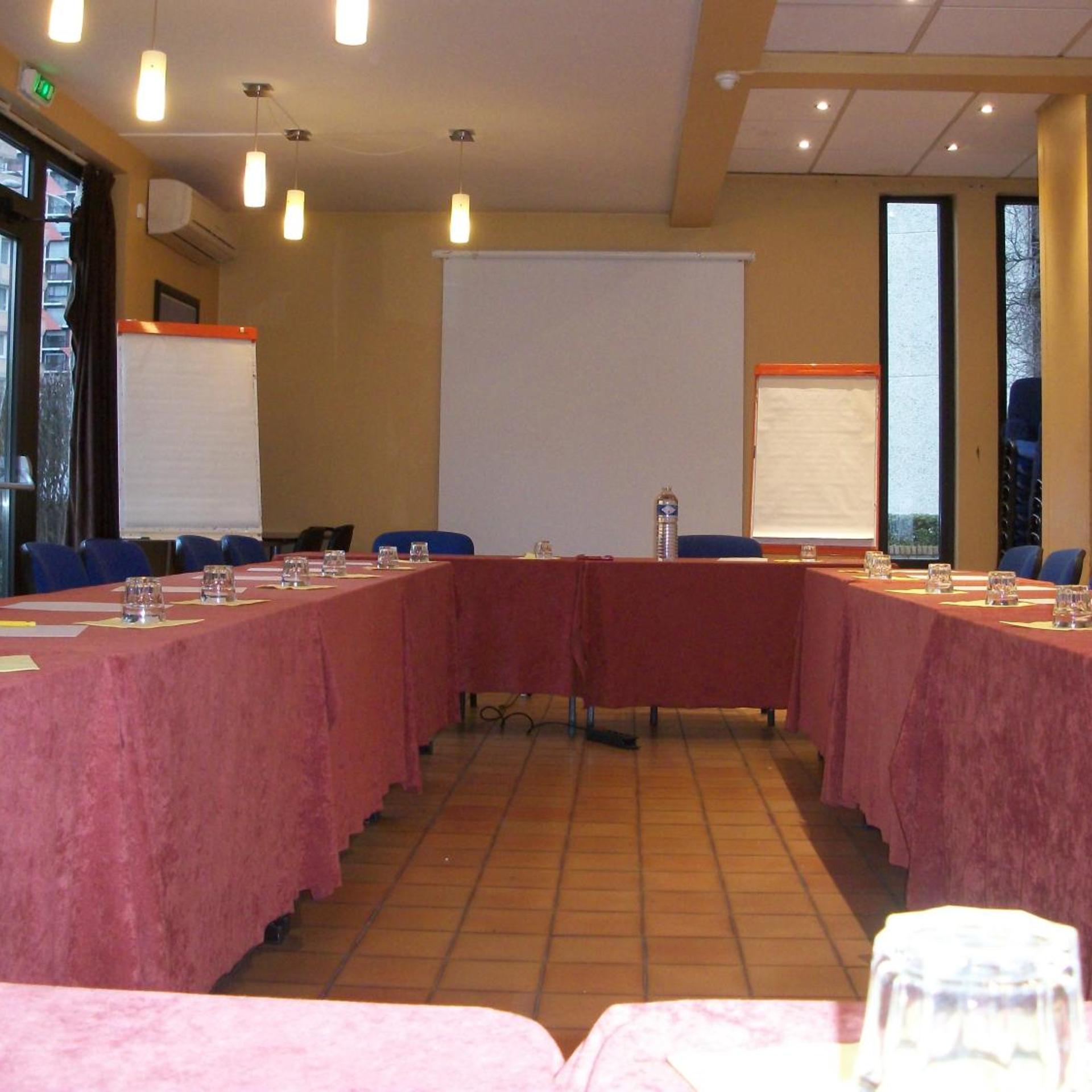 Kyriad Creteil Centre 6/43