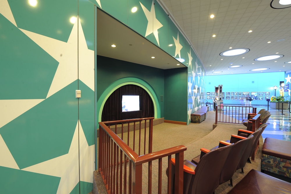 Disneys All Star Movies Resort 18/41