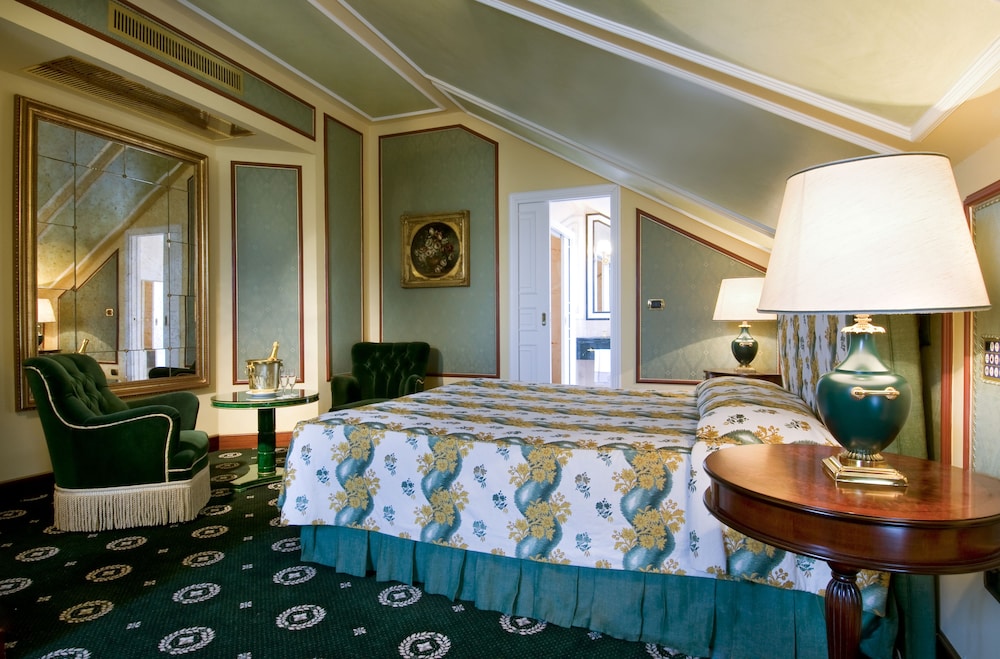 Grand Hotel Bristol 23/33