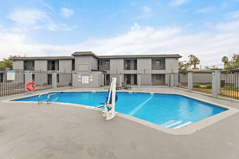 GuestHouse Extended Stay Laredo 4/42