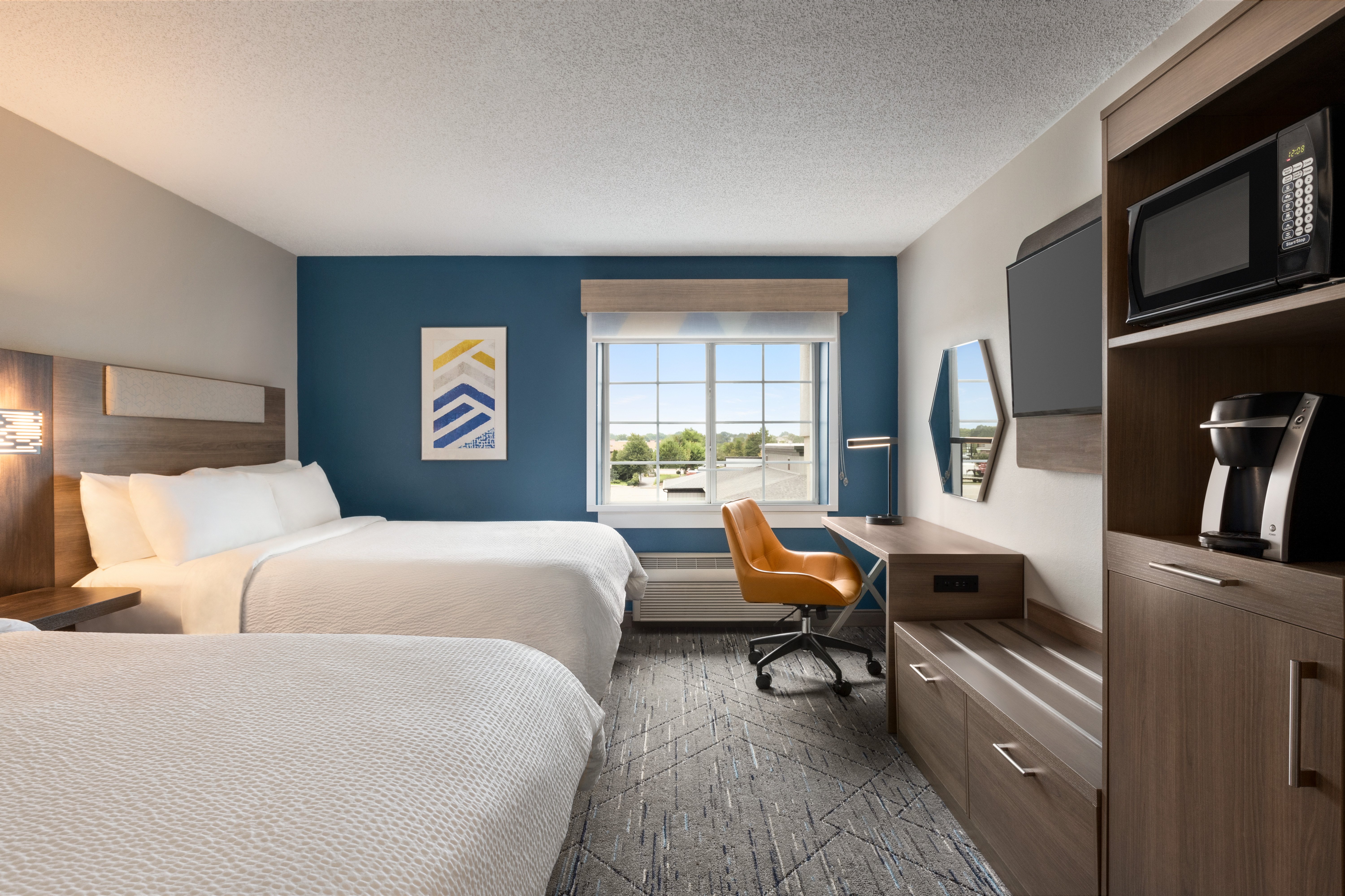 HOLIDAY INN EXPRESS BOWLING GREEN 15/72