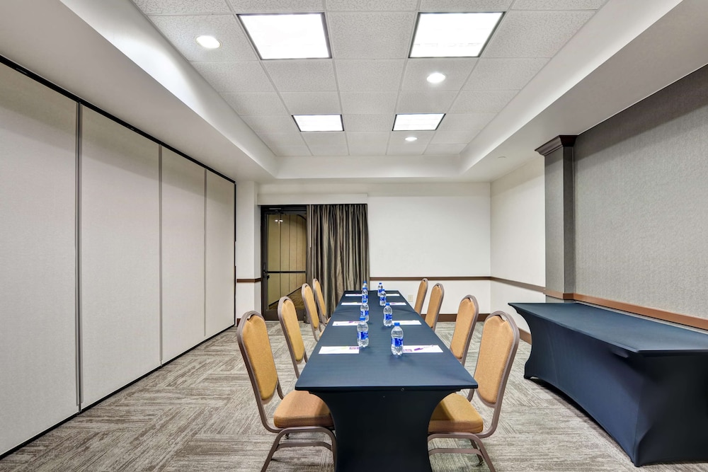 Hyatt Place Memphis Wolfchase Galleria 40/51