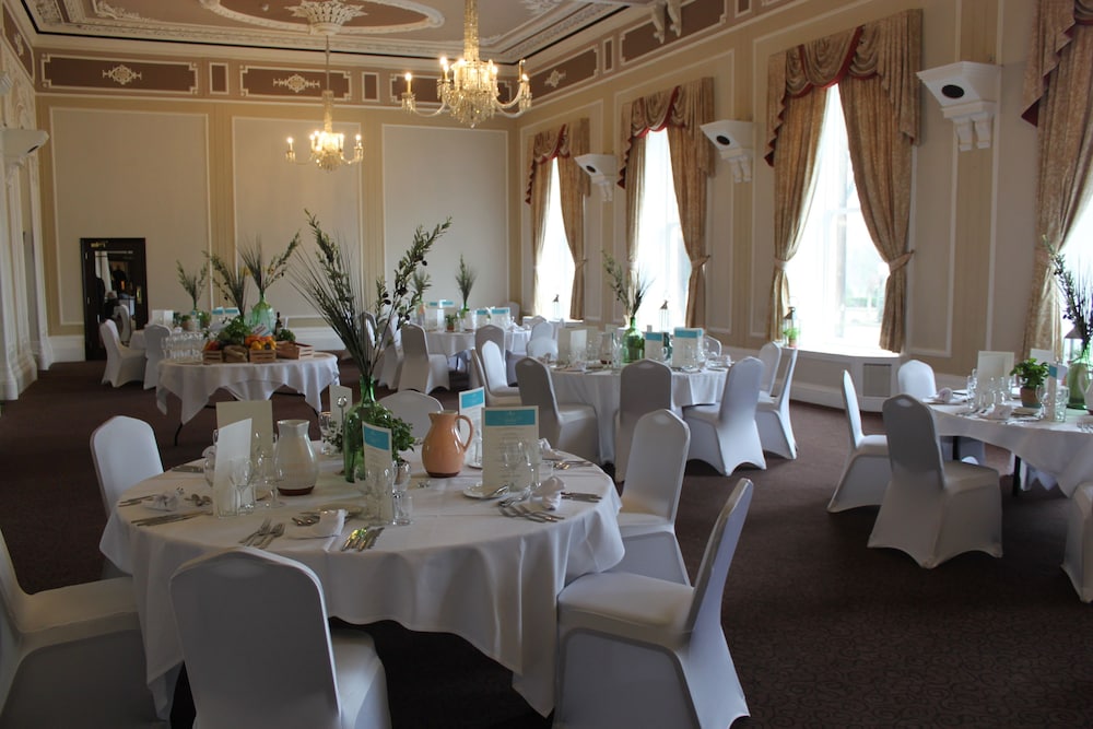 Cedar Court Hotel Harrogate 54/59