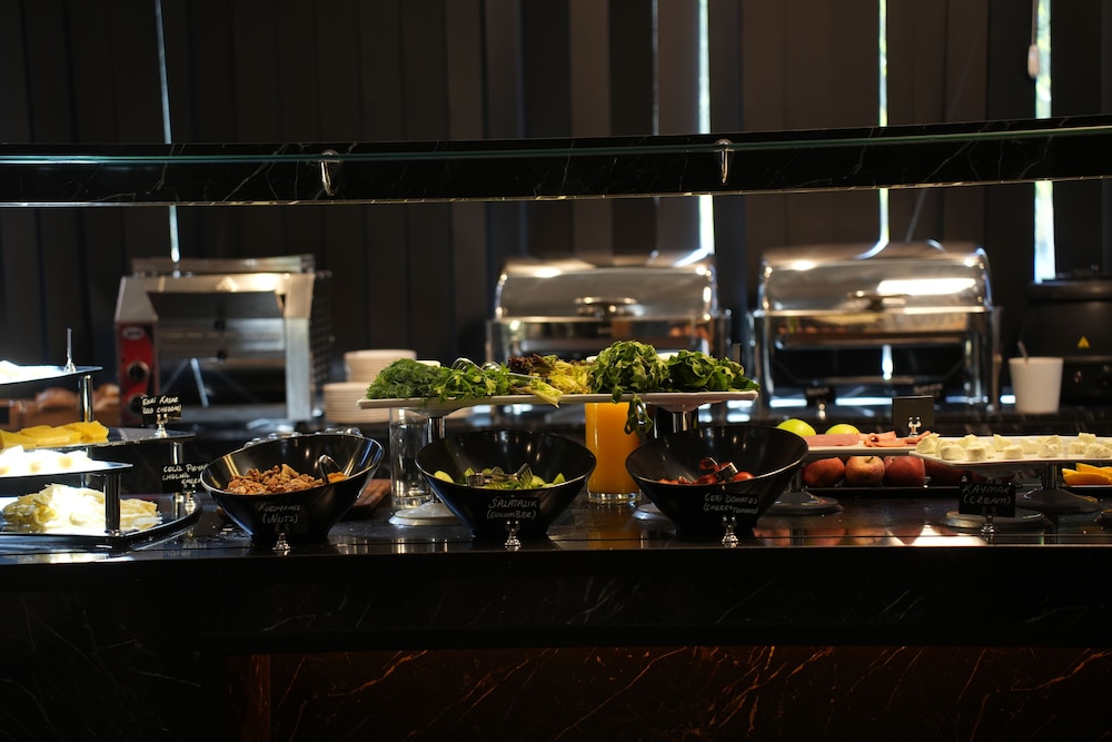 Marlen Hotel Bayrakli 27/48