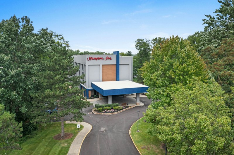 Hampton Inn Cleveland Westlake 40/40