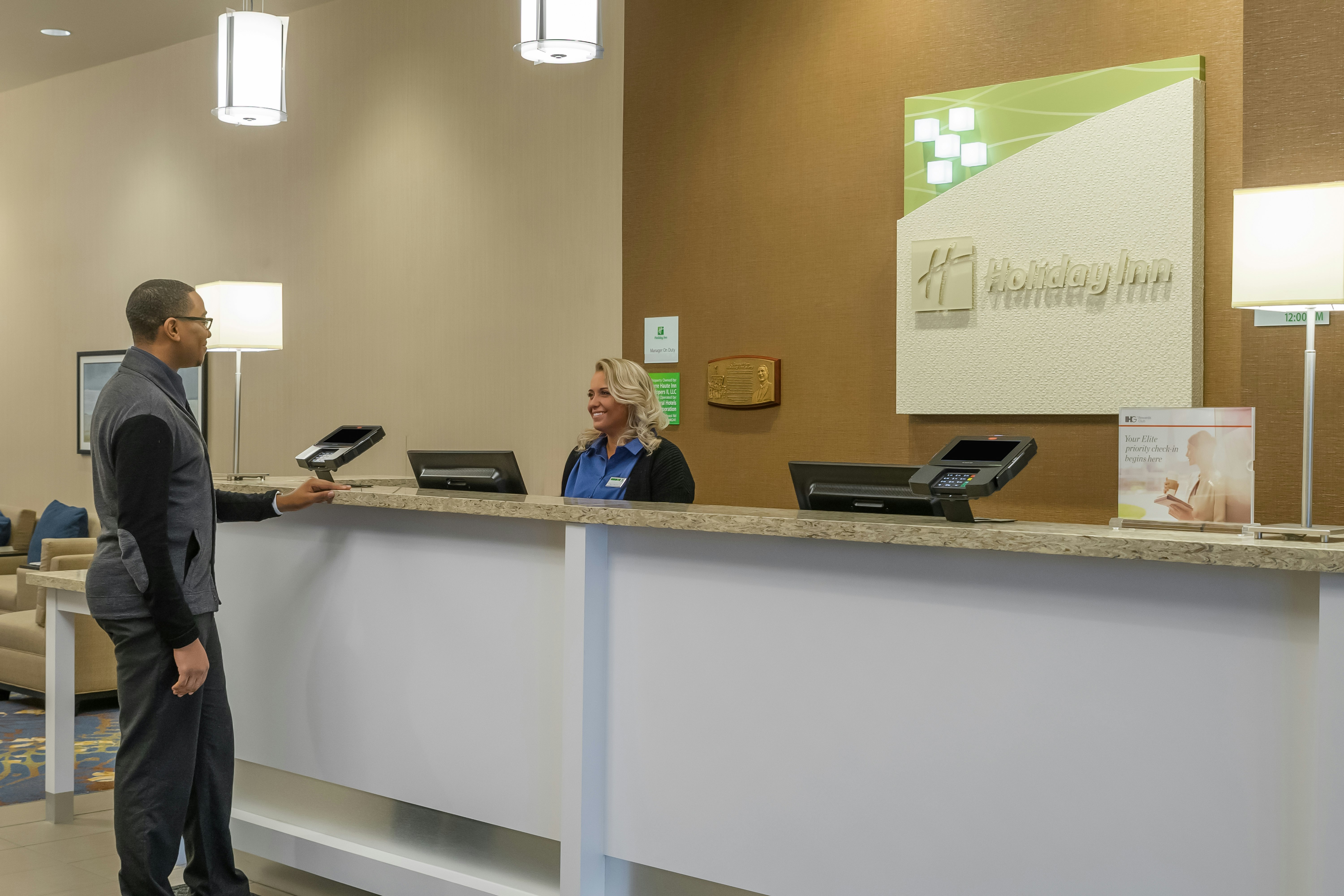 Holiday Inn Terre Haute 8/34