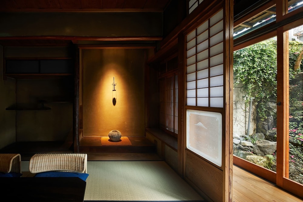 HANARE KYOTO Umeyu No Yado [VR] 8/21