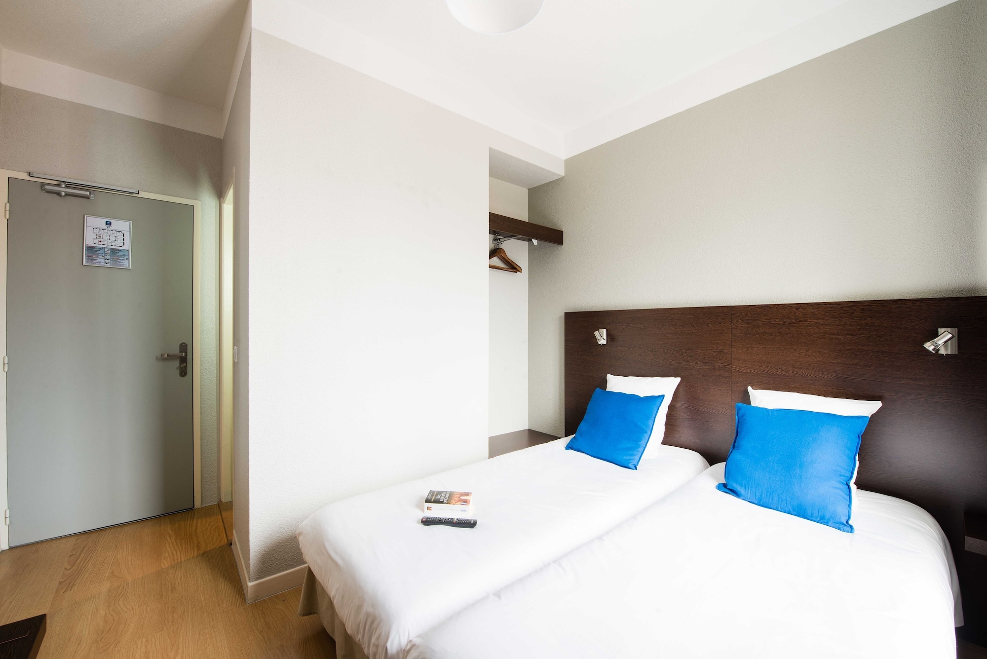 Room, Castle View