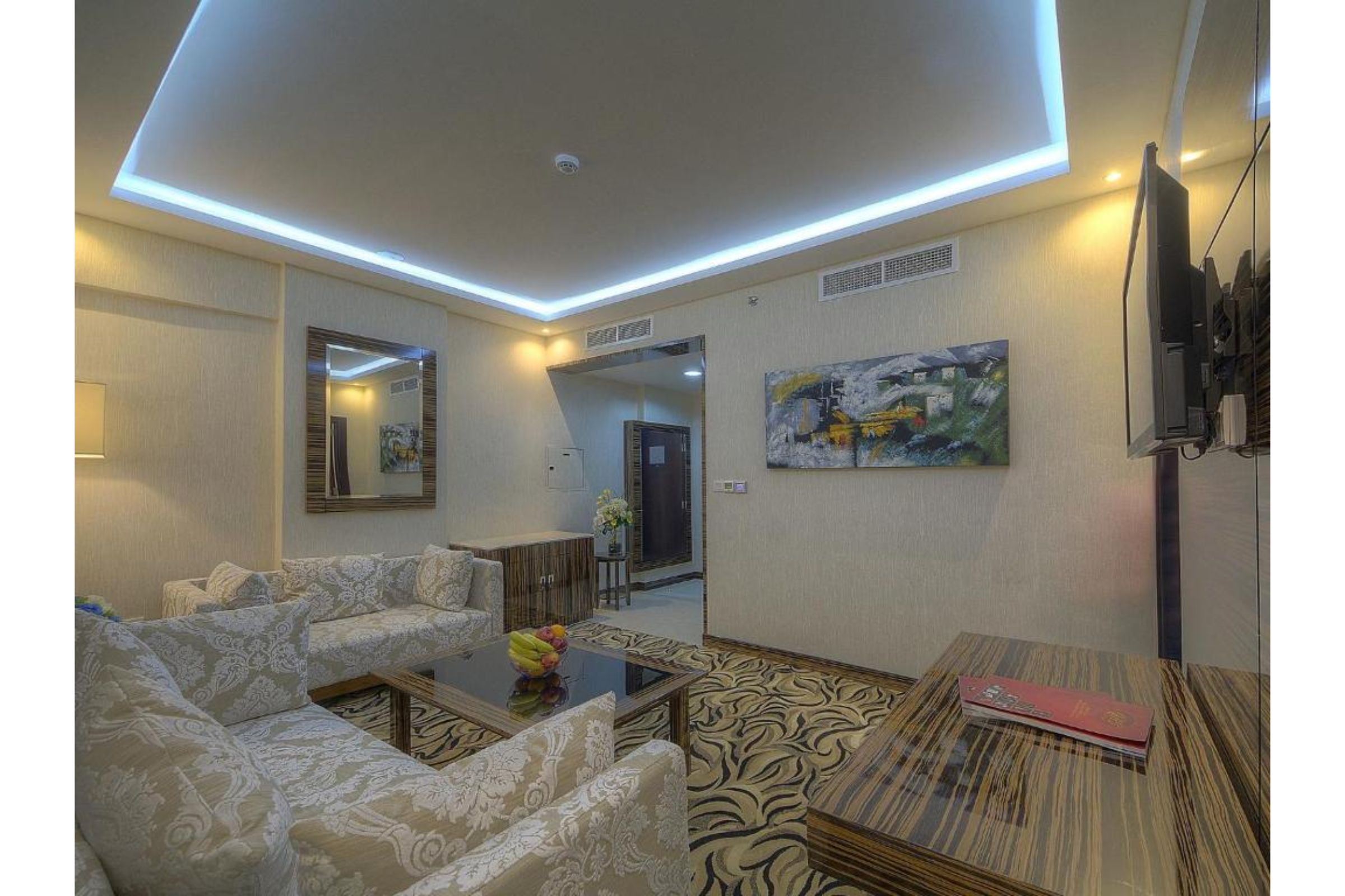 Orchid Vue Hotel 24/37