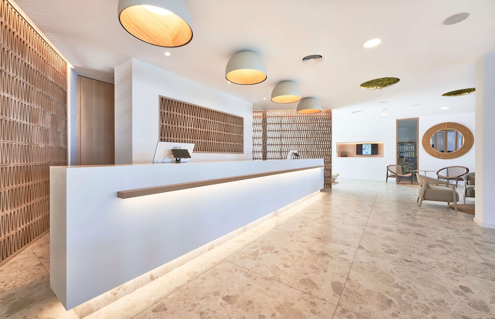 Hotel Spa S Entrador Playa 9/74