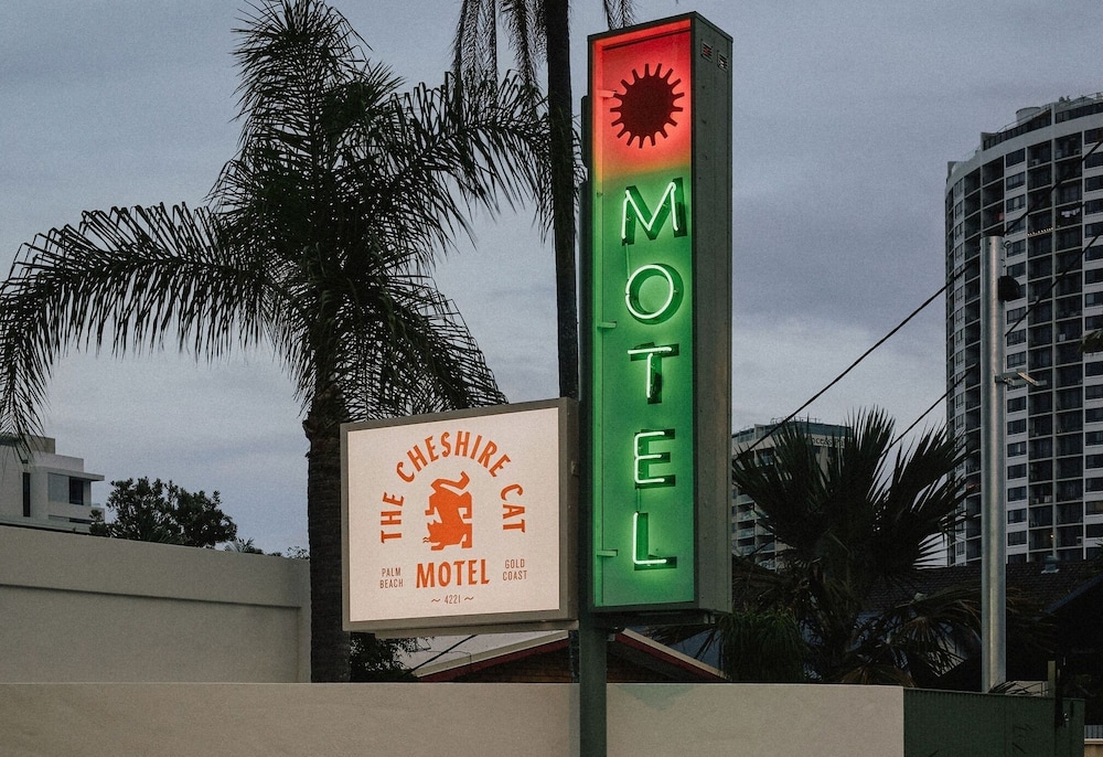 The Cheshire Cat Motel 23/29