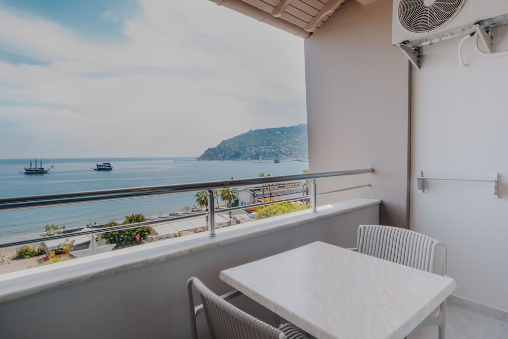 Cimen Hotel 35/50
