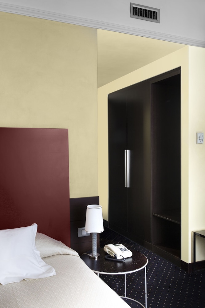 ROOM, SINGLE, SINGLE BED