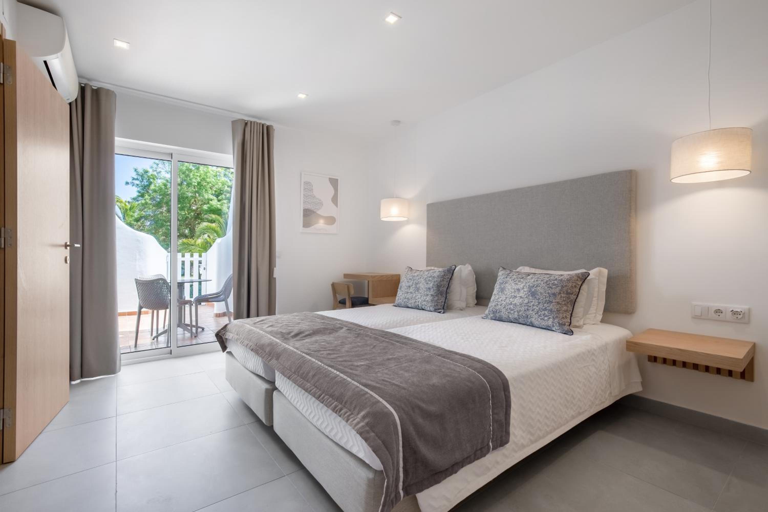 1 Bedroom, Town House, Garden View
