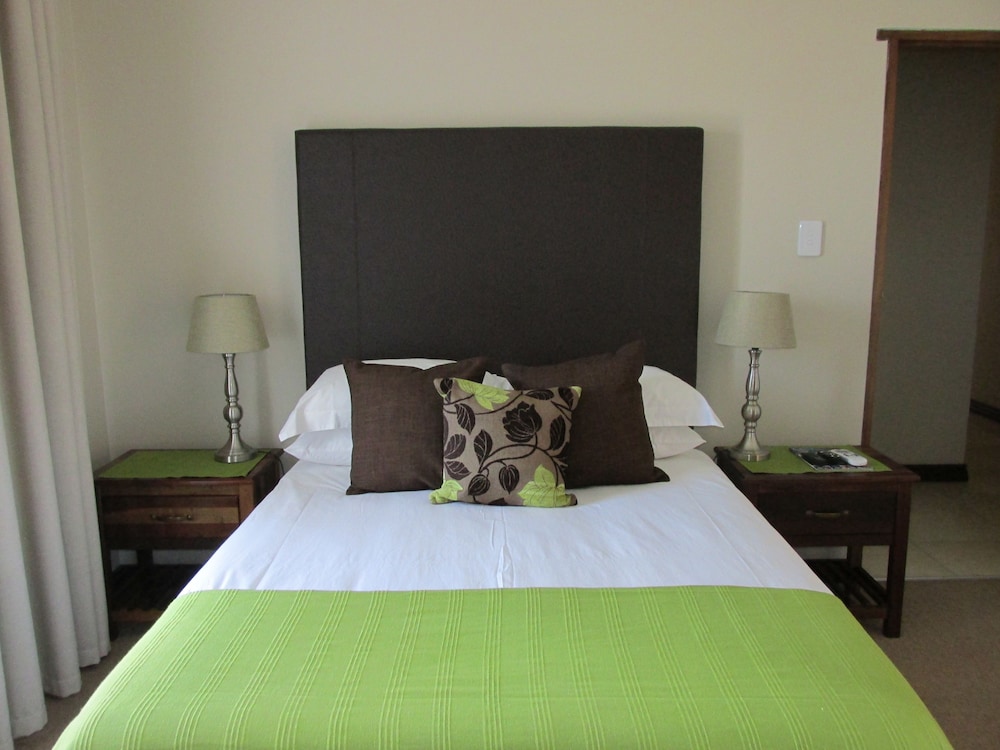 Karoo Sun Boutique Guest House 16/46