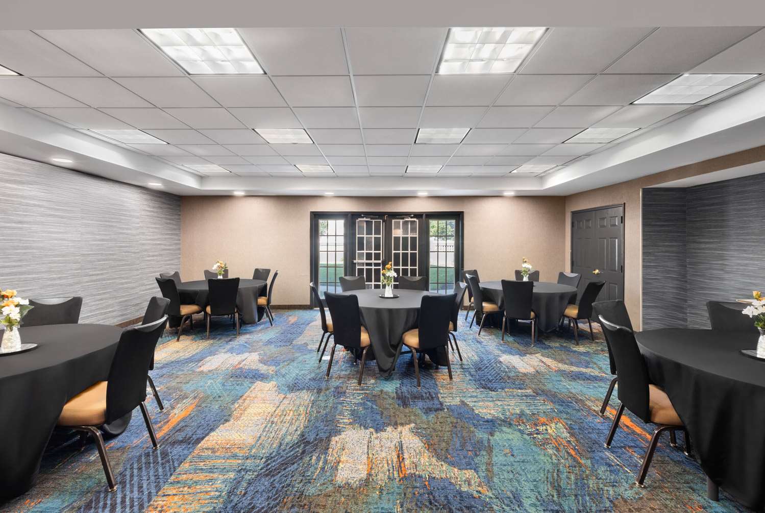 La Quinta Inn & Suites by Wyndham Greensboro NC 43/55