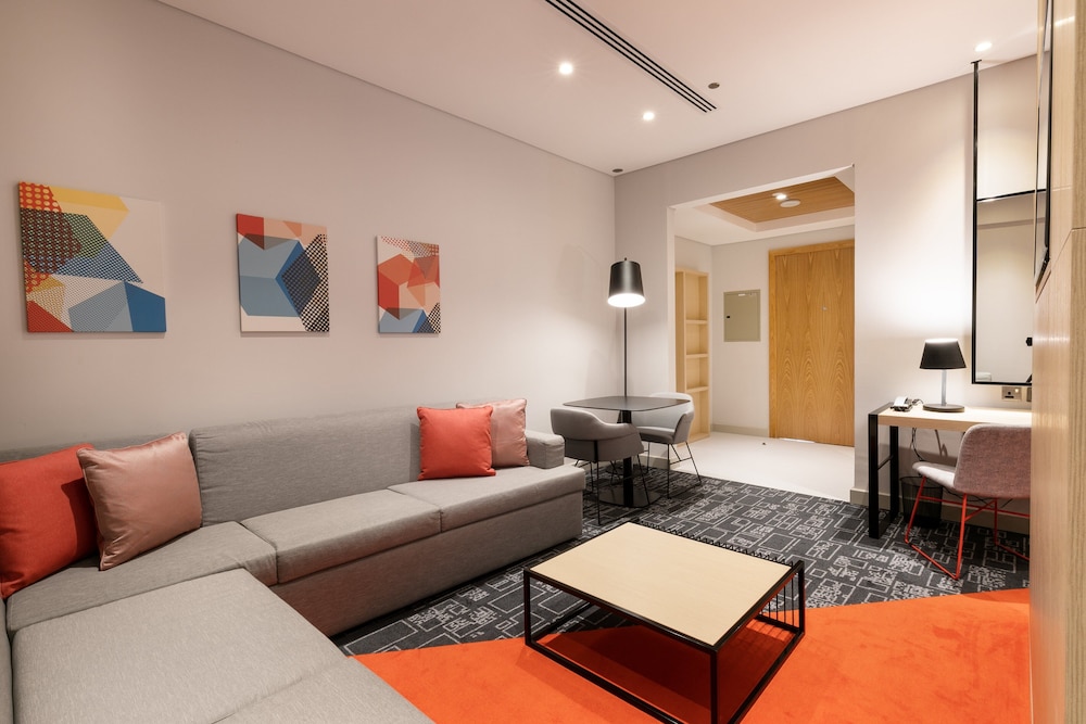 Studio M Arabian Plaza 38/53