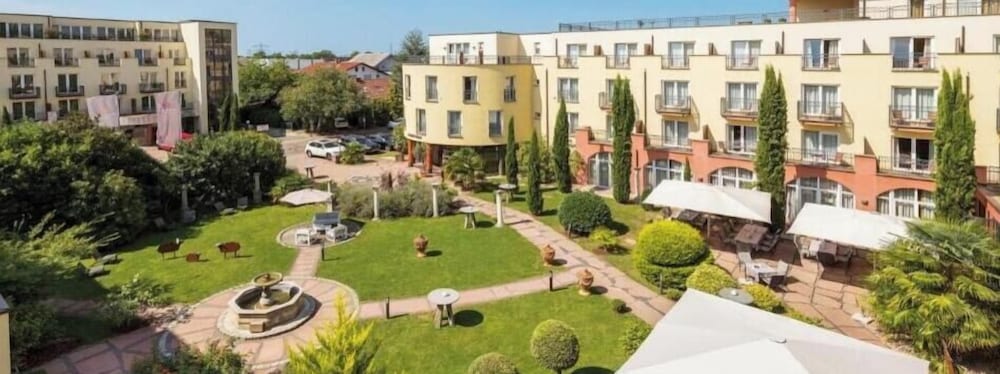 Hotel Villa Toskana 72/76