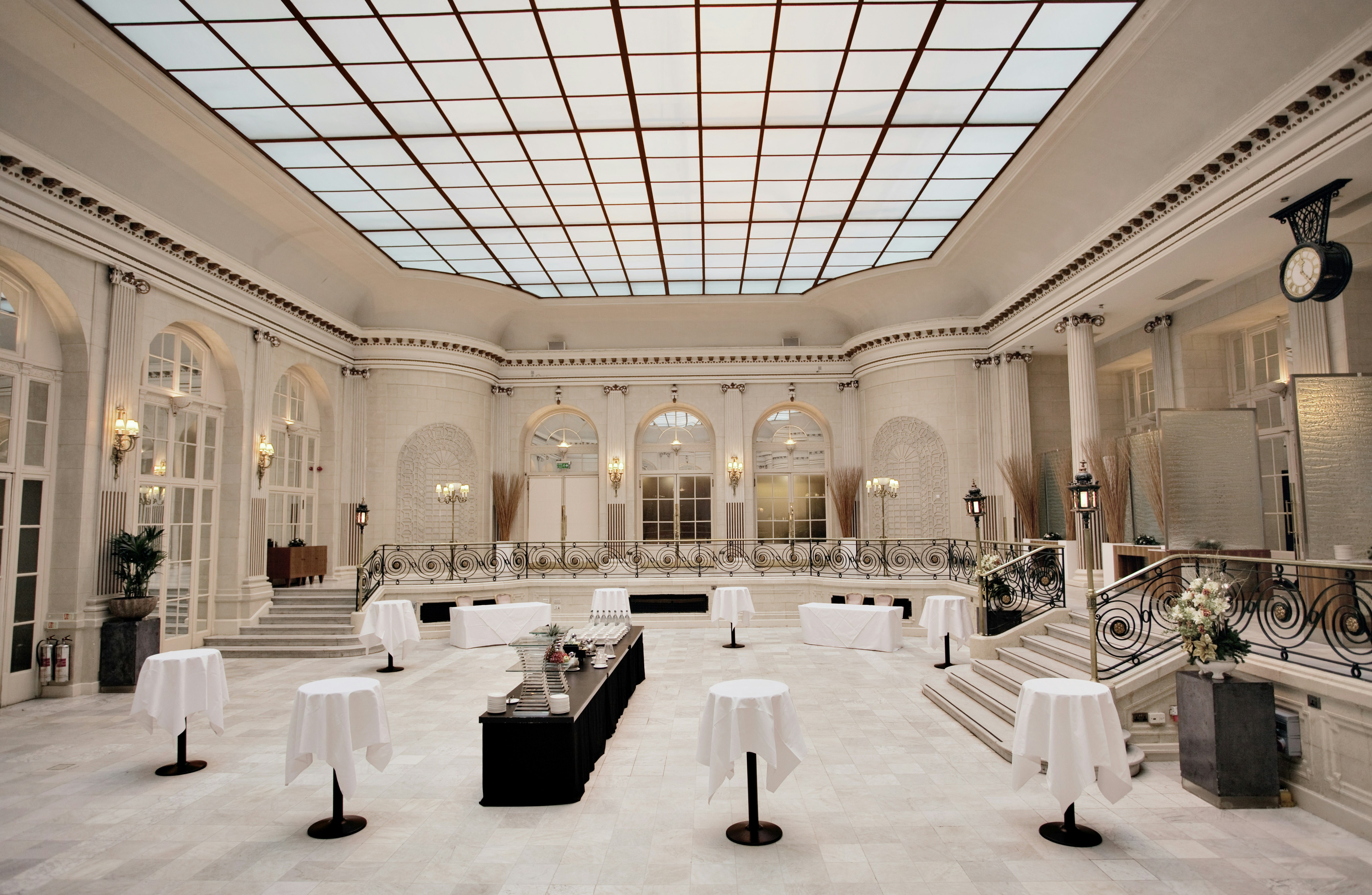 The Waldorf Hilton, London 45/91
