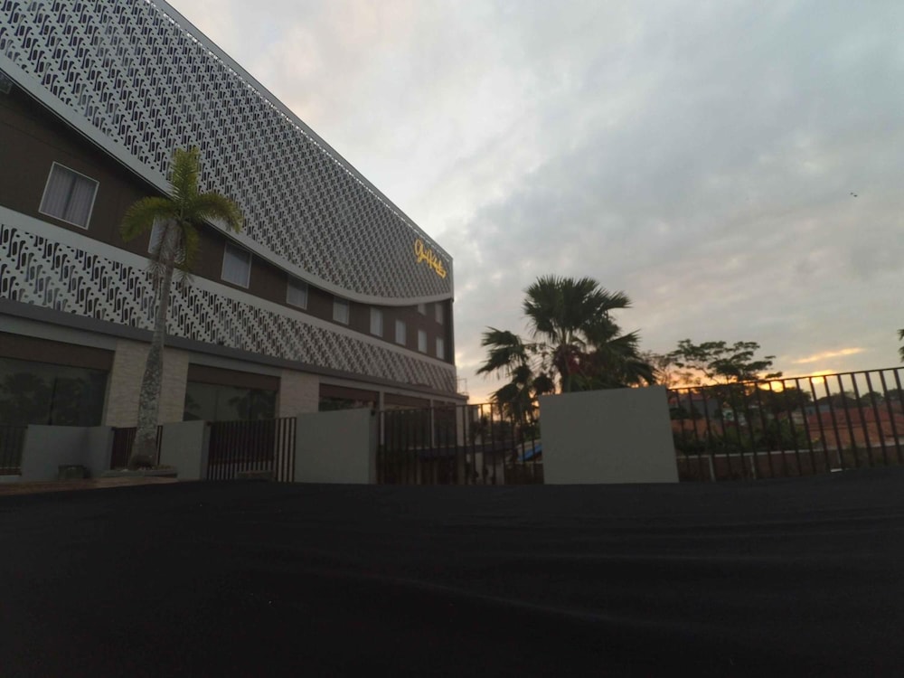 Grand Kolopaking Hotel 2/25