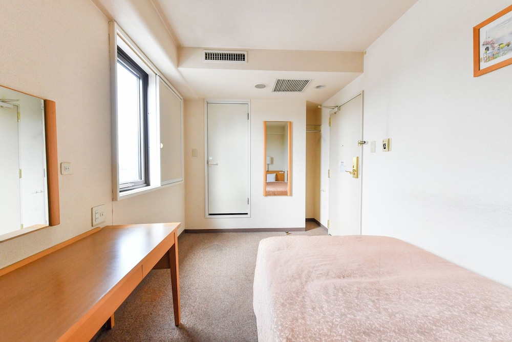 Okazaki Daiichi Hotel East Wing 9/18