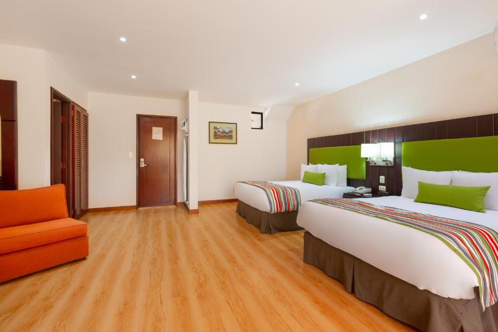 SUITE, 2 DOUBLE BEDS