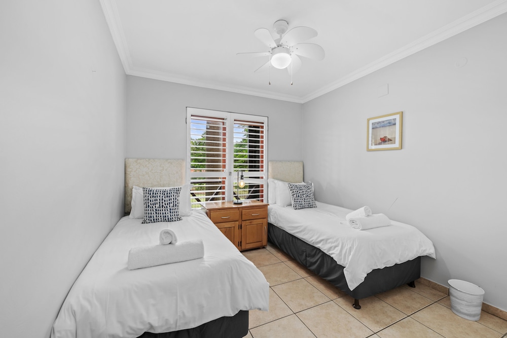 San Lameer Villa Rentals Bachelor Studio 2515 25/50