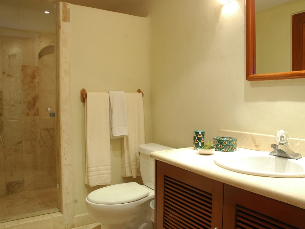 Villas Sacbe Condo Hotel 46/49