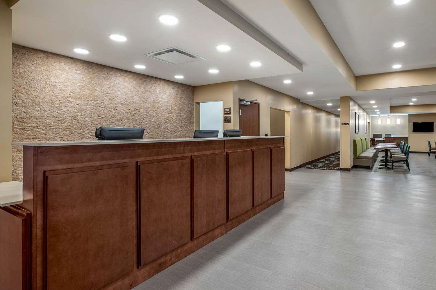 Comfort Inn and Suites Ames Near ISU Campus 3/41