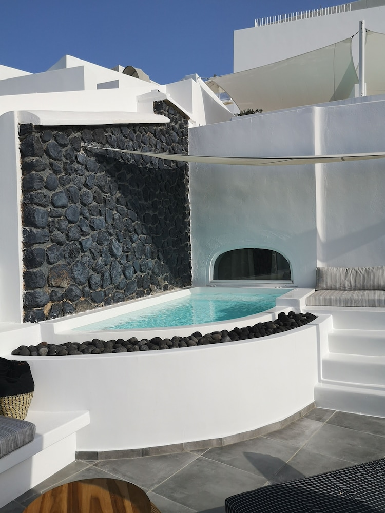 Olea Cave House 17/50