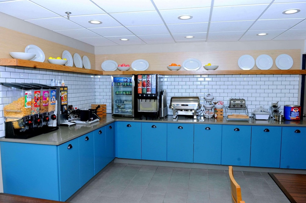 restaurant cafeteria