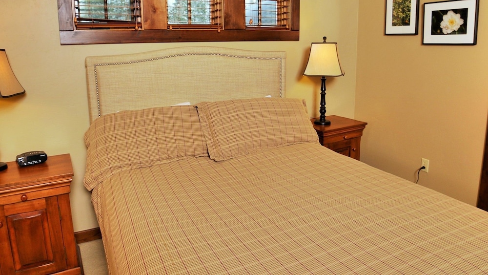 Tamarack Resort 24/50