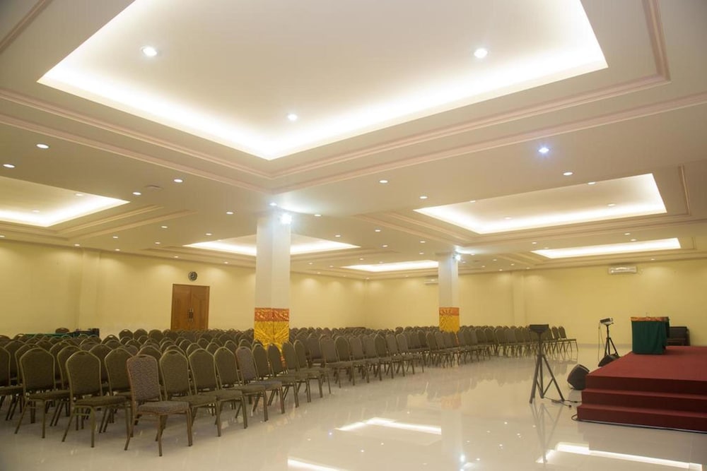 Oranjje Hotel Denpasar 34/56