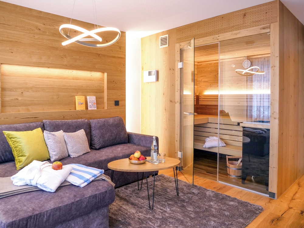 Ringhotel Lenauhof 34/50
