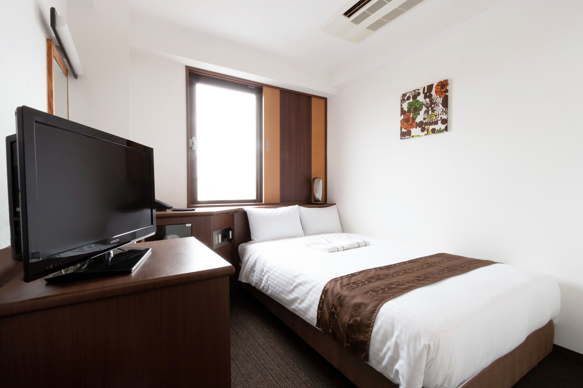 SEMI ROOM, SEMI DOUBLE BED, SMOKING