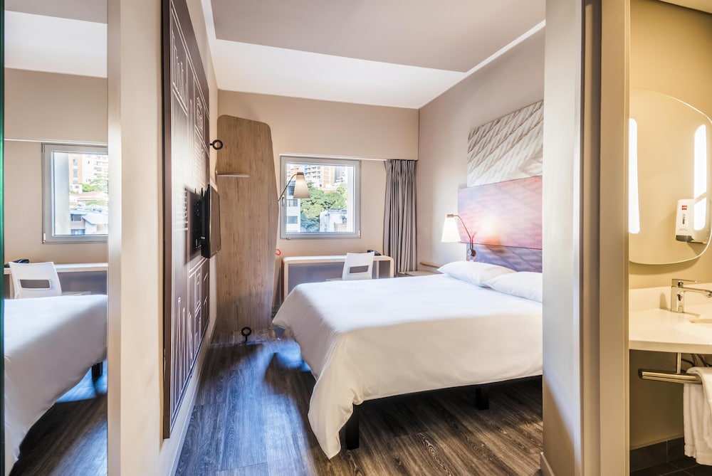 Ibis Cali Granada 47/75