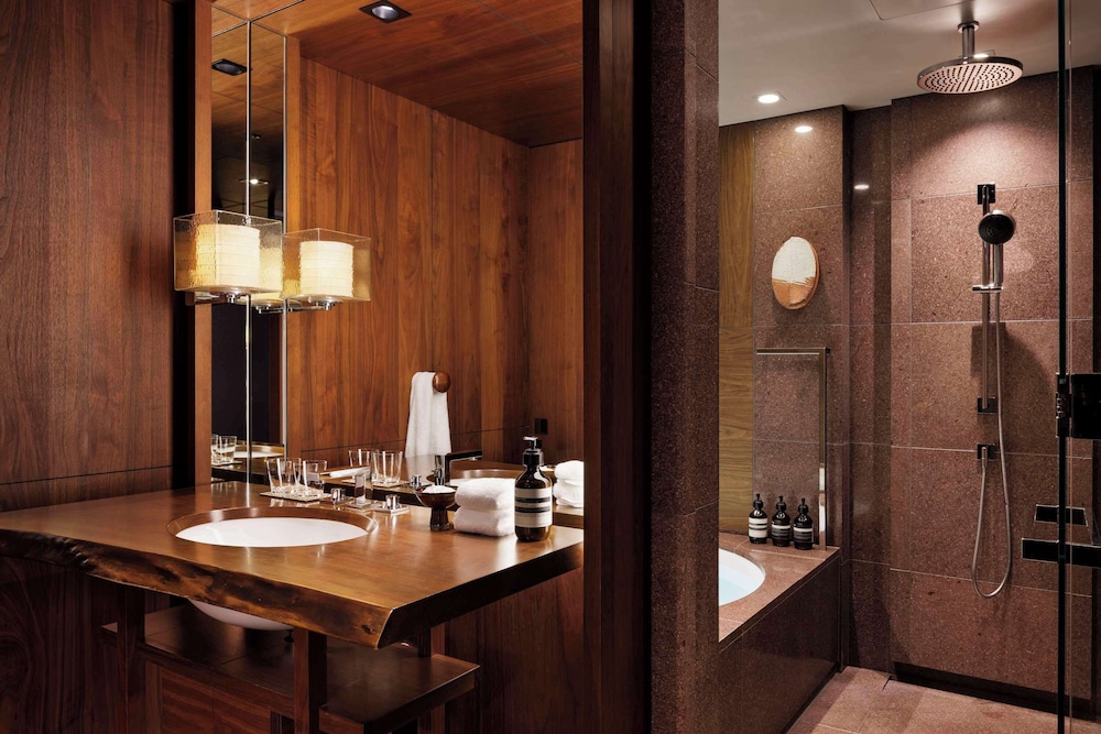 Andaz Tokyo Toranomon Hills 69/69
