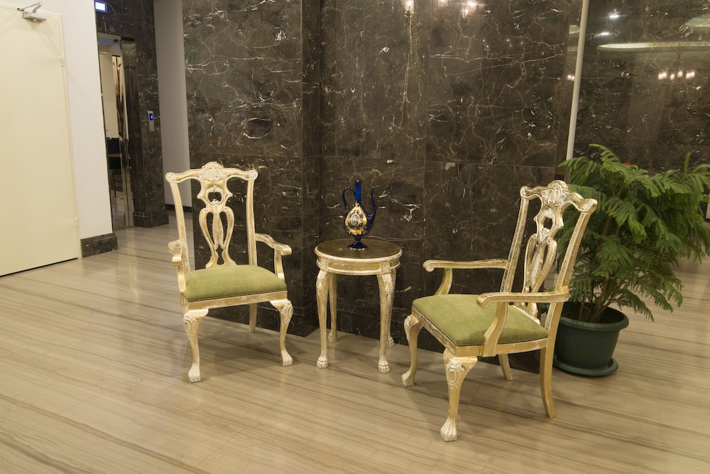 CUMBALI PLAZA HOTEL 44/54