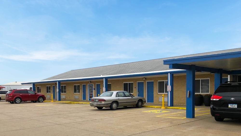 Amber Inn Motel Le Mars 44/49