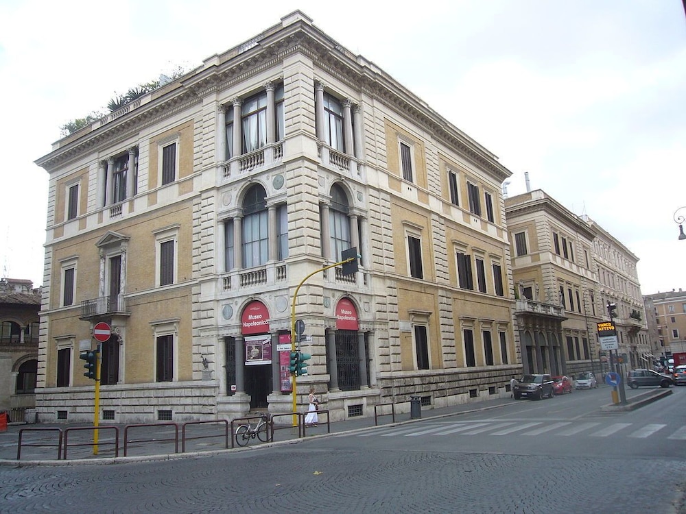 Coronari Palace 53/59