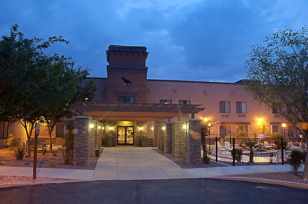 Tombstone Grand Hotel, a Baymont by Wyndham 1/50