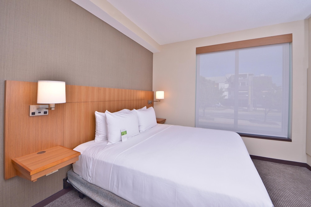 Hyatt Place Dewey Beach 23/80