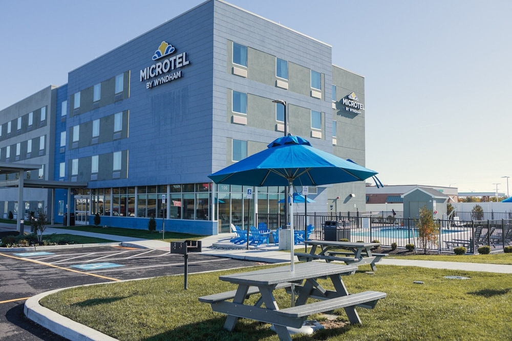 Microtel Inn & Suites by Wyndham Milford 46/54