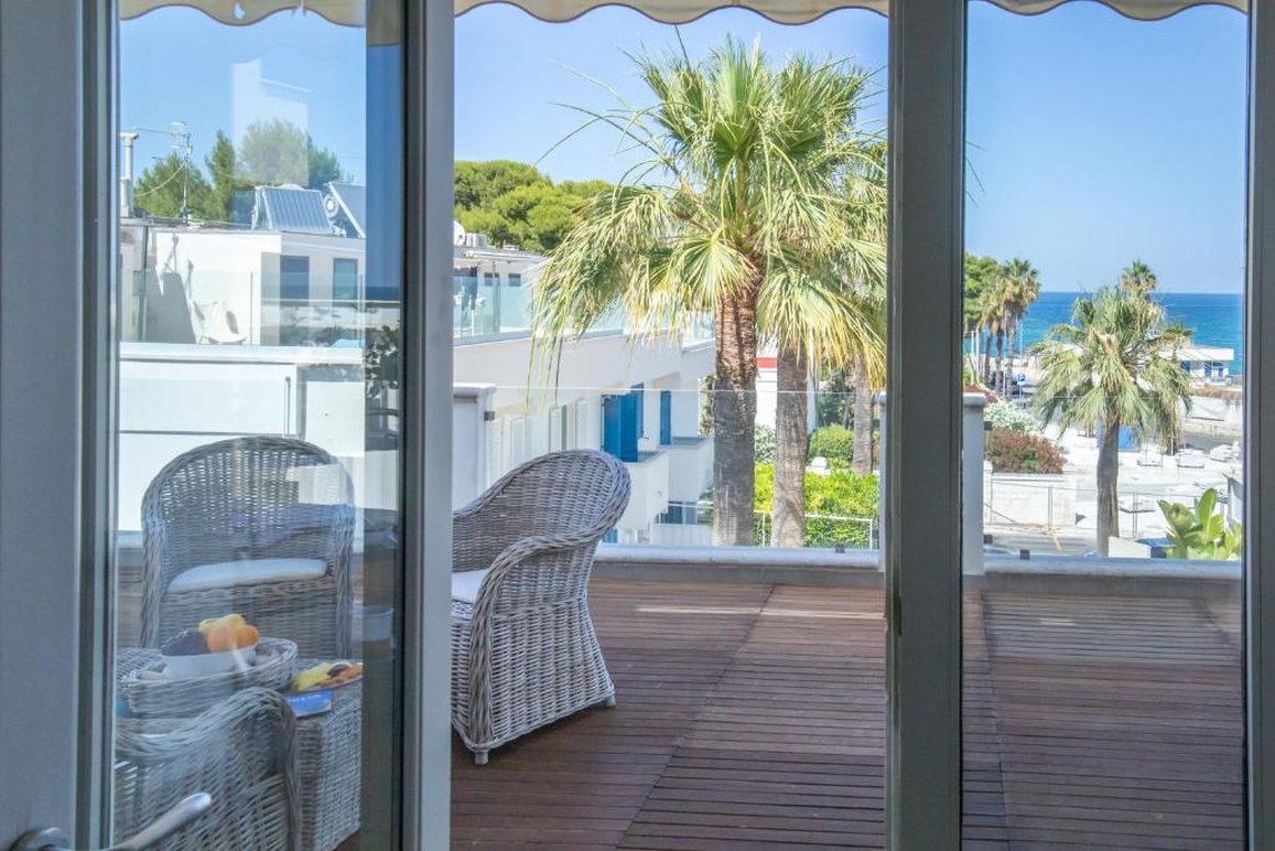 Bianco Riccio Suite Hotel 43/79