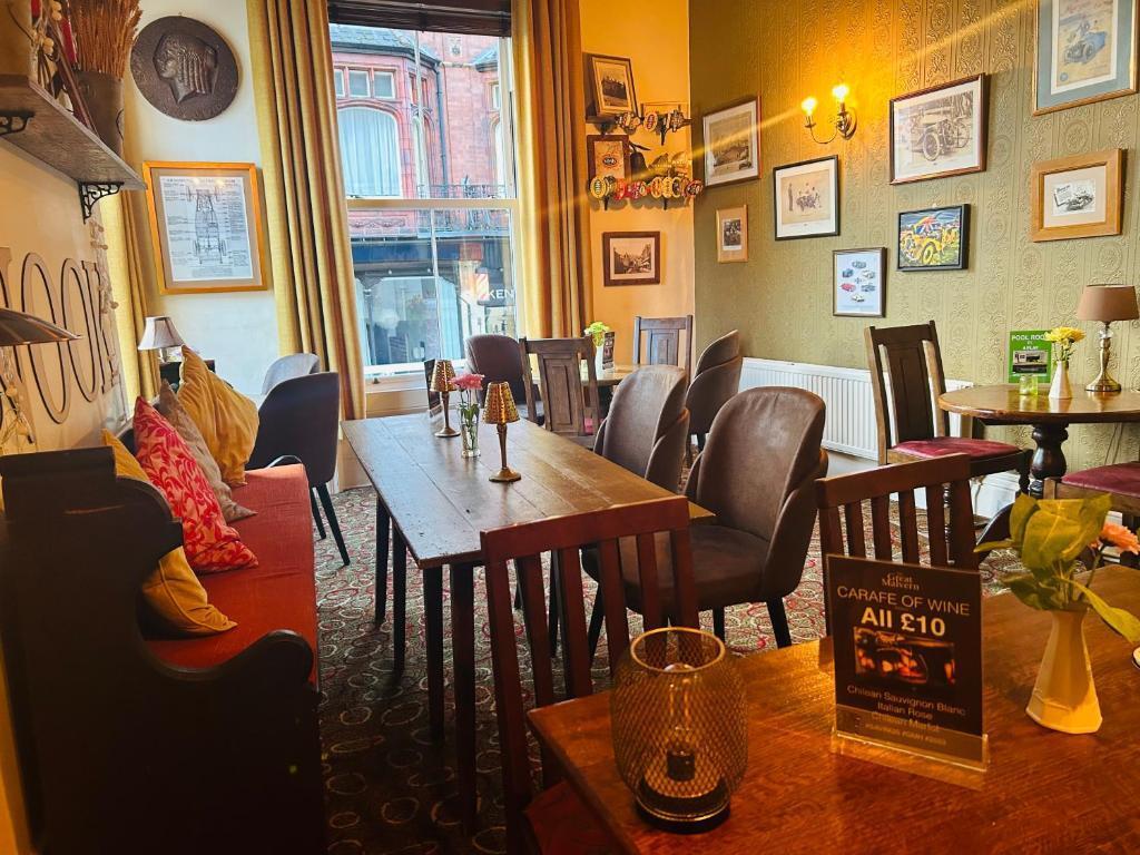 Great Malvern Hotel 13/30