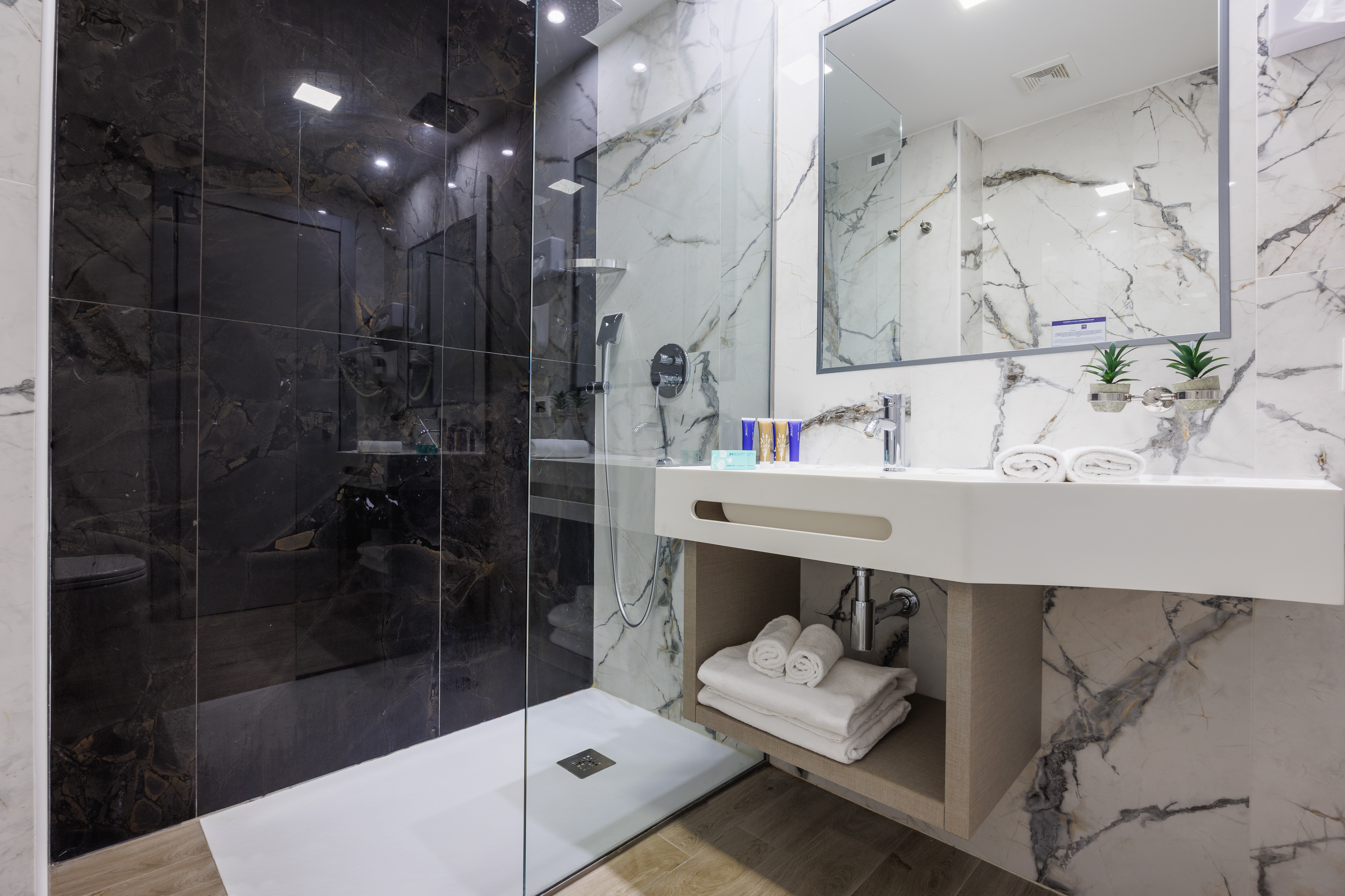 غرفة قياسية مفردة بسرير مزدوج، JR Hotels Gate 7 Bologna 2/2