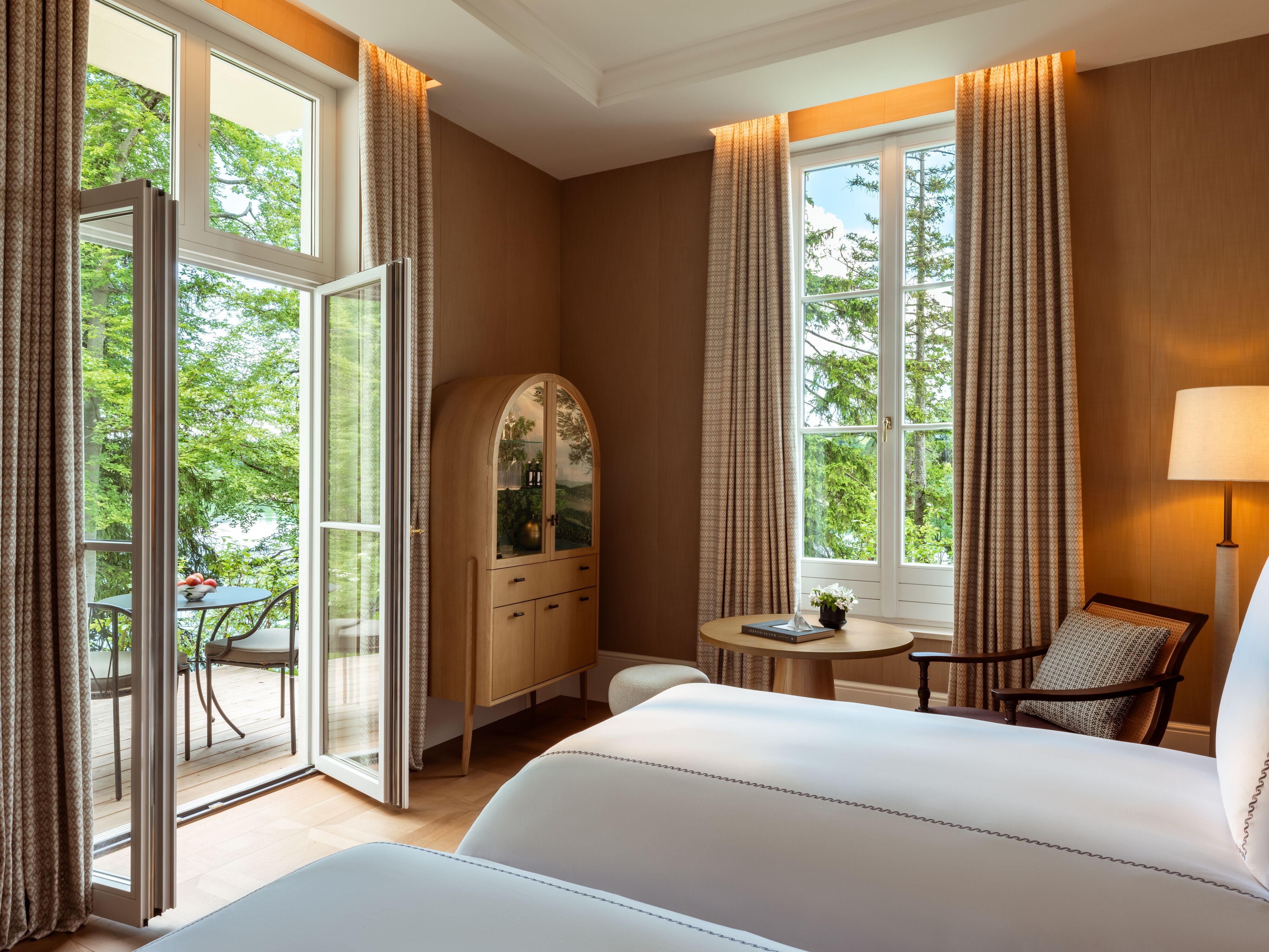 Deluxe, Double or Twin Bed